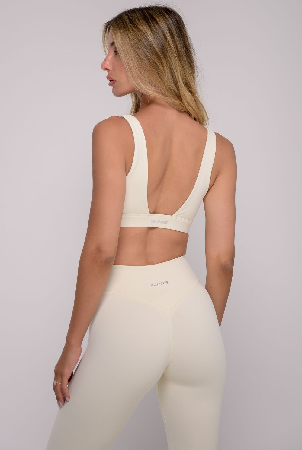 טופ DEEP V FLOWER - Vlinks