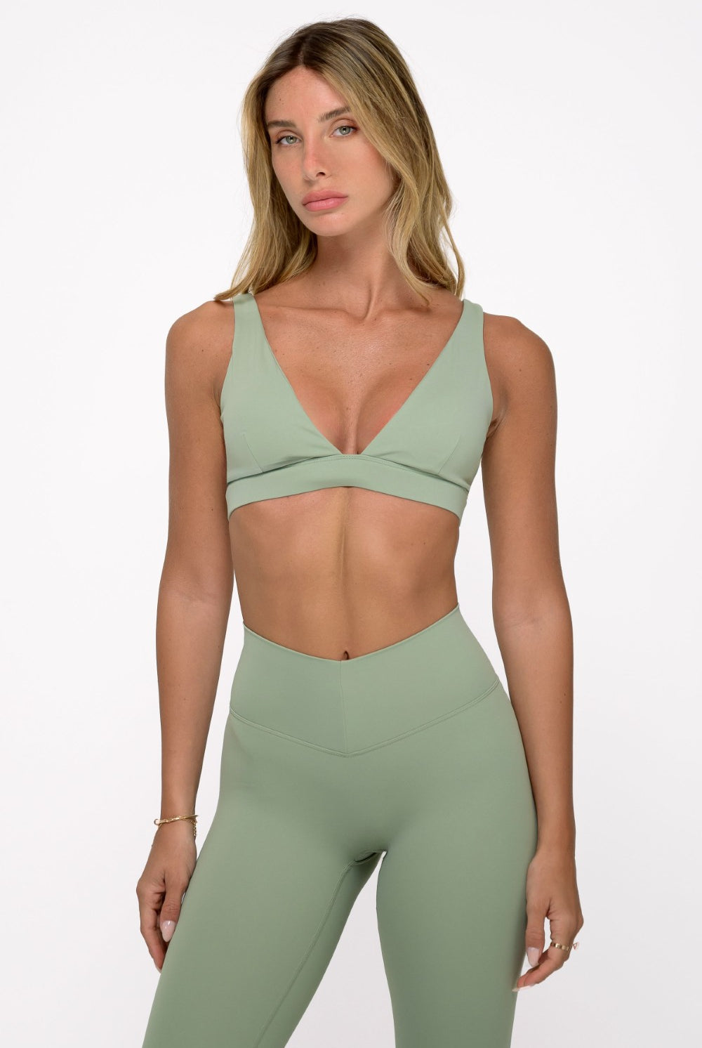 טופ DEEP V FLOWER - Vlinks