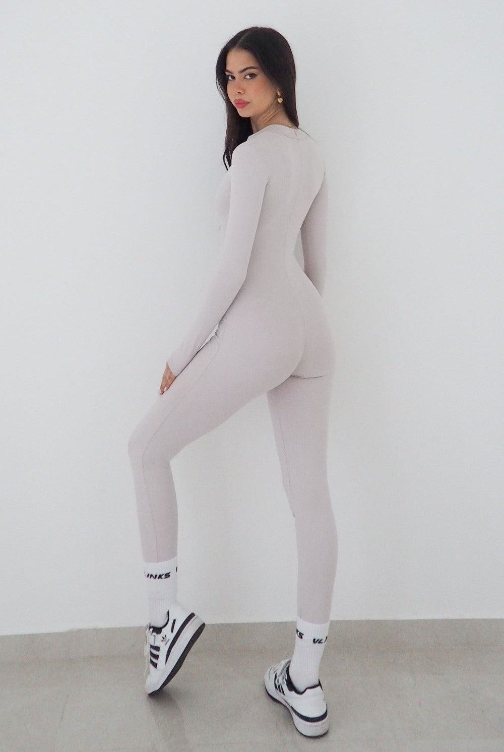 אוברול עם שרוולים ארוכים Deep V Zipper - Vlinks