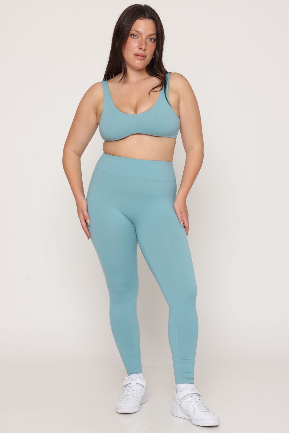 טייץ עם תיפורים וי מאחור Brushberry - Vlinks