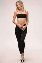 טייץ מחטב גבוה לנשים בגזרת וי בעיצוב חלק ללא כיווצים מבד נמתח ונושם