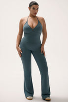 גופיית קרופ Contour Collar לנשים מבד FLOW מחטב ונושם מבית Vlinks – עם צווארון מובנה מחמיא וקאפים נשלפים לנוחות, מתאימה לאימון, ליום־יום או למראה קז'ואלי