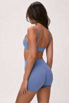 חזיית ספורט PUSH UP לנשים בגזרה צמודה עם כתפיות מתכווננות – בד FLOW מחטב ונושם, מושלמת לאימון ולשימוש יומיומי מבית VLIKS